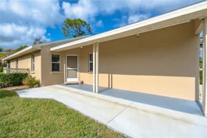 396 CHARTLEY COURT, SARASOTA, FL 34232 - MLS#MFRA4678135