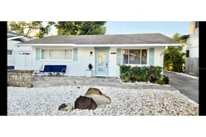 2442 Wood St, SARASOTA