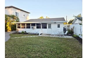 2442 WOOD STREET, SARASOTA, FL 34237 - MLS#MFRA4678152