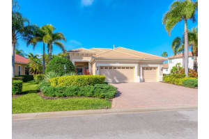 13911 SIENA LOOP, LAKEWOOD RANCH, FL 34202 - MLS#MFRA4678185