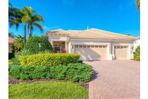 13911 SIENA LOOP, LAKEWOOD RANCH, FL 34202 - MLS#MFRA4678185