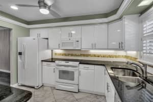 3484 LAKE BAYSHORE DRIVE, BRADENTON, FL 34205 - MLS#MFRA4678217