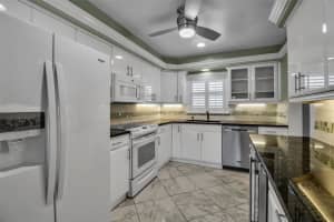 3484 LAKE BAYSHORE DRIVE, BRADENTON, FL 34205 - MLS#MFRA4678217