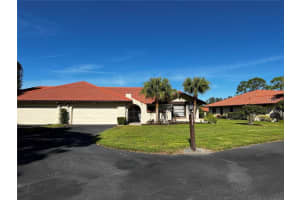 5581 Golf Pointe Dr, SARASOTA