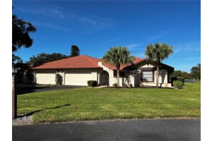 5581 GOLF POINTE DRIVE, SARASOTA, FL 34243 - MLS#MFRA4678276