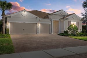 12423 BLUE HILL TRAIL, LAKEWOOD RANCH, FL 34211 - MLS#MFRA4678295