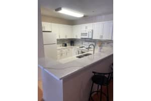 4017 CROCKERS LAKE BOULEVARD, SARASOTA, FL 34238 - MLS#MFRA4678309