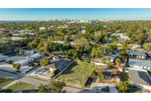 2119 BOUGAINVILLEA STREET, SARASOTA, FL 34239 - MLS#MFRA4678349