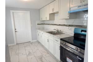 2105 11TH STREET, BRADENTON, FL 34205 - MLS#MFRA4678350