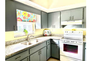 6127 CORAL WAY, BRADENTON, FL 34207 - MLS#MFRA4678365