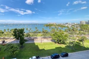 555 GULFSTREAM AVENUE, SARASOTA, FL 34236 - MLS#MFRA4678413
