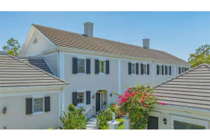 33 BISHOPS COURT ROAD, OSPREY, FL 34229 - MLS#MFRA4678425