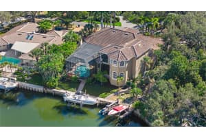 611 TREMONT STREET, SARASOTA, FL 34242 - MLS#MFRA4678455