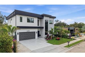 2450 HAWTHORNE STREET, SARASOTA, FL 34239 - MLS#MFRA4678470