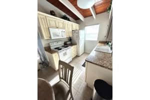 6006 MIDNIGHT PASS ROAD, SARASOTA, FL 34242 - MLS#MFRA4678472