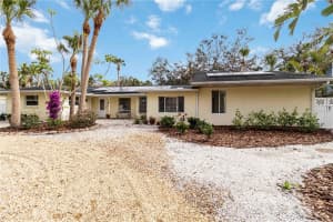 5107 SAINT ALBANS AVENUE, SARASOTA, FL 34242 - MLS#MFRA4678525
