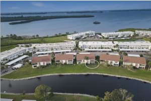 4868 Independence Dr, BRADENTON