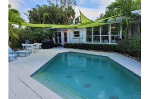 8010 Marina Dr, HOLMES BEACH