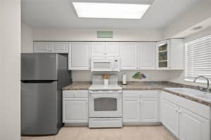 7100 GULF DRIVE, HOLMES BEACH, FL 34217 Sold 03/09/26