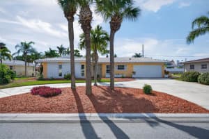 104 22nd St, BELLEAIR BEACH