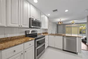 7665 BERGAMO AVENUE, SARASOTA, FL 34238 - MLS#MFRA4678647