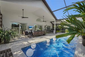 6861 SUPERIOR STREET CIRCLE, SARASOTA, FL 34243 - MLS#MFRA4678705