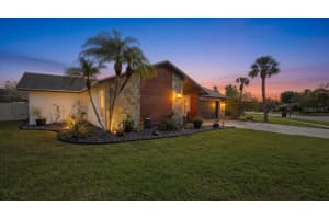 6530 WATERFORD CIRCLE, SARASOTA, FL 34238 - MLS#MFRA4678721