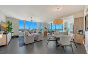 111 PINEAPPLE AVENUE, SARASOTA, FL 34236 - MLS#MFRA4678825