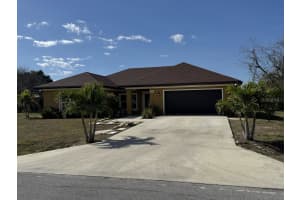 2809 27TH AVENUE, OKEECHOBEE, FL 34974 - MLS#MFRA4678840