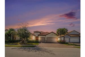 7032 HIGHGATE LANE, BRADENTON, FL 34202 - MLS#MFRA4678848