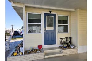 3320 OAKWOOD BOULEVARD, SARASOTA, FL 34237 - MLS#MFRA4678864