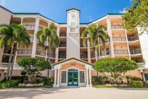 5420 Eagles Point Cir #304, SARASOTA