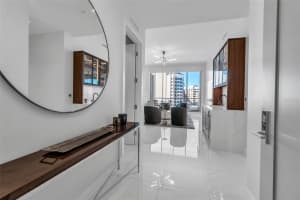 111 PINEAPPLE AVENUE, SARASOTA, FL 34236 - MLS#MFRA4678875