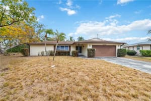 6557 BOWLINE DRIVE, SARASOTA, FL 34231 - MLS#MFRA4678930