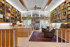 6964 COUNTRY LAKES CIRCLE, SARASOTA, FL 34243 - MLS#MFRA4679034