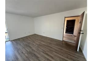 2632 HIDDEN LAKE DRIVE, SARASOTA, FL 34237 - MLS#MFRA4679045