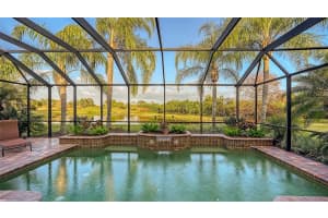 7325 LAKE FOREST GLEN, LAKEWOOD RANCH, FL 34202 - MLS#MFRA4679047