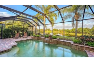 7325 LAKE FOREST GLEN, LAKEWOOD RANCH, FL 34202 - MLS#MFRA4679047