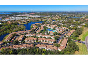 4240 BREEZEWAY BOULEVARD, SARASOTA, FL 34238 - MLS#MFRA4679063