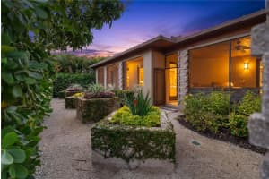 1804 LAKE SHORE DRIVE, SARASOTA, FL 34231 - MLS#MFRA4679067