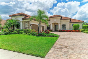 13819 SWIFTWATER WAY, BRADENTON, FL 34211 - MLS#MFRA4679093