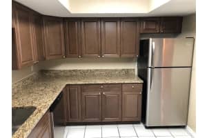 2023 HYDE PARK STREET, SARASOTA, FL 34239 - MLS#MFRA4679107