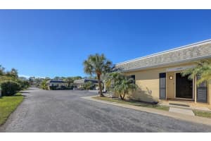 2425 ASPINWALL STREET, SARASOTA, FL 34237 - MLS#MFRA4679117