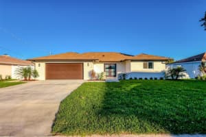 4119 ROYAL PALM DRIVE, BRADENTON, FL 34210 - MLS#MFRA4679131