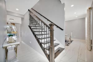 7618 16TH COURT, SARASOTA, FL 34243 - MLS#MFRA4679228