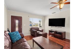 3807 CHINABERRY ROAD, BRADENTON, FL 34208 - MLS#MFRA4679277