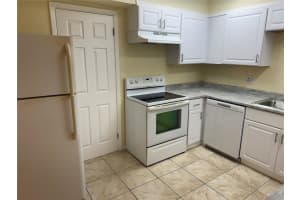 215 AMHERST AVENUE, SARASOTA, FL 34232 - MLS#MFRA4679295