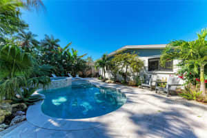 730 Fox St, LONGBOAT KEY