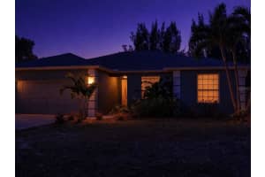 2442 HIVELY STREET, SARASOTA, FL 34231 - MLS#MFRA4679397