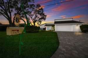 5424 America Dr, SARASOTA